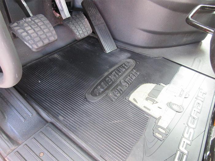 Used 2019 FREIGHTLINER CASCADIA 126