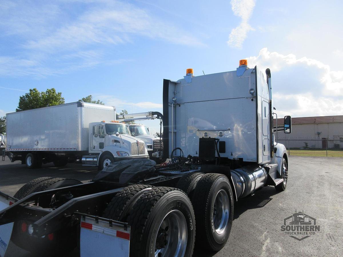 Used 2017 KENWORTH T880