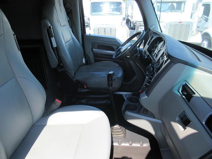 Used 2021 KENWORTH T880