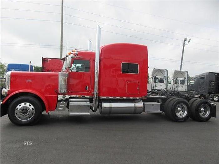 Used 2015 PETERBILT 389