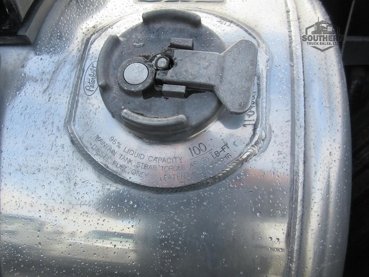 Used 2020 PETERBILT 567