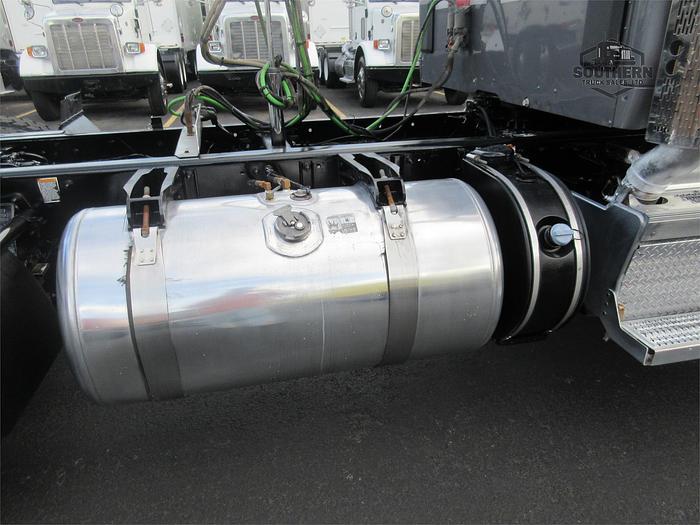 Used 2019 PETERBILT 567