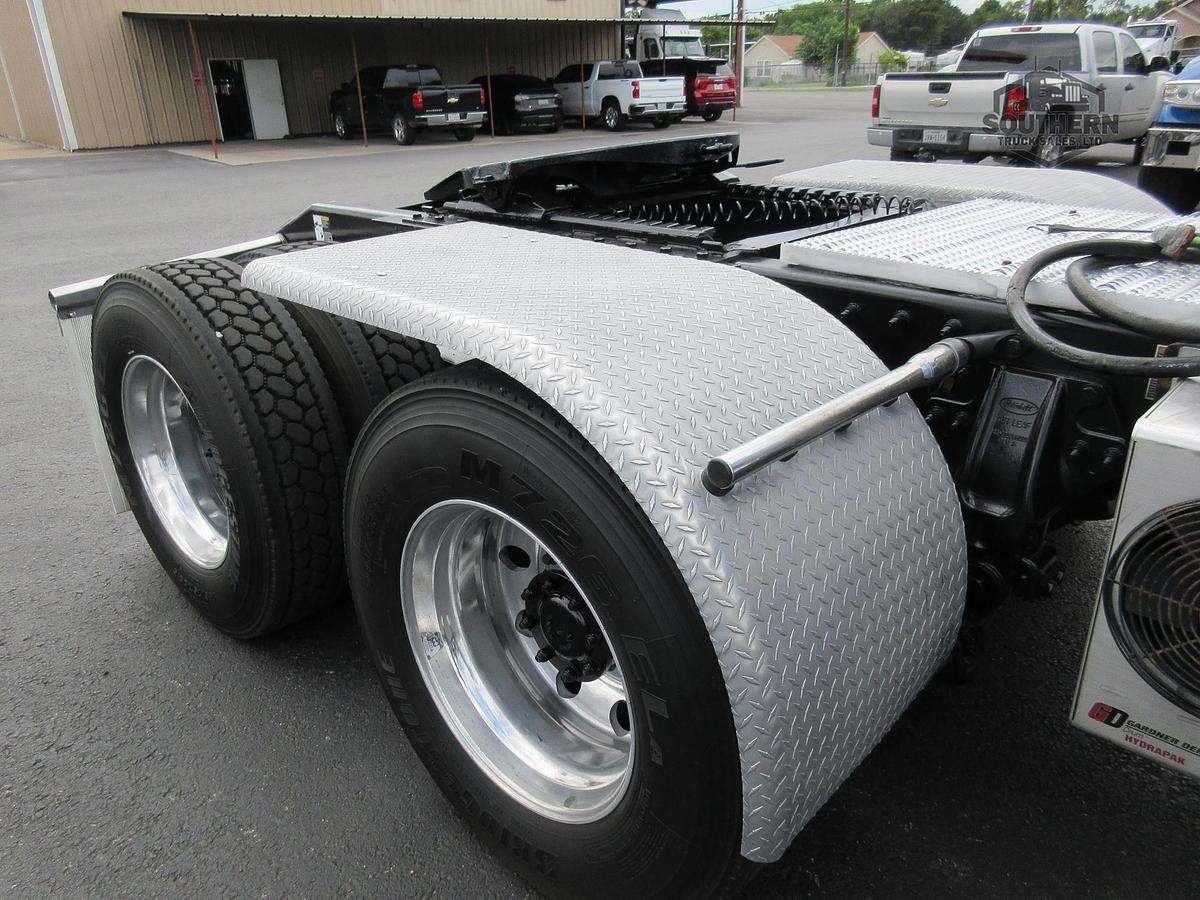 Used 2019 PETERBILT 389