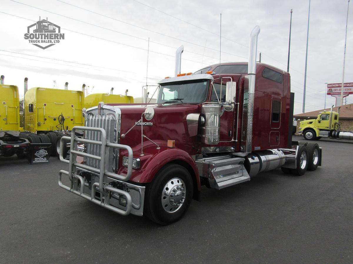 Used 2023 KENWORTH W900L
