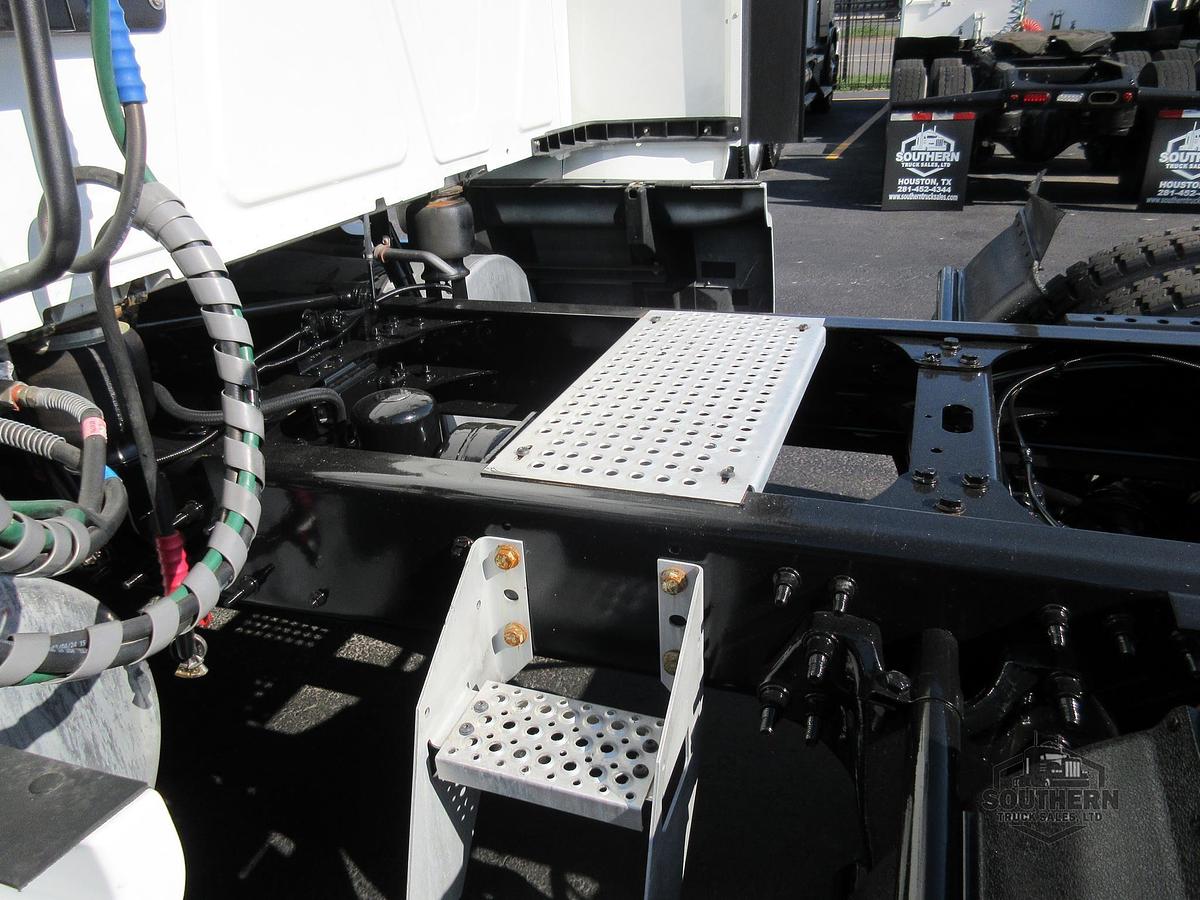 Used 2023 INTERNATIONAL LT