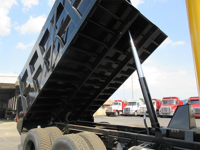 Used 2016 FREIGHTLINER CASCADIA 125