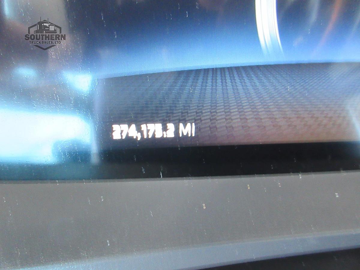 Used 2023 KENWORTH T880