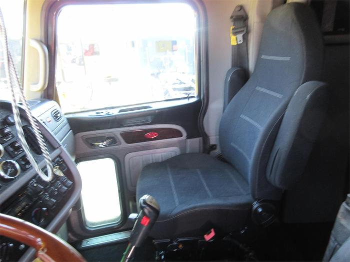 Used 2015 PETERBILT 389