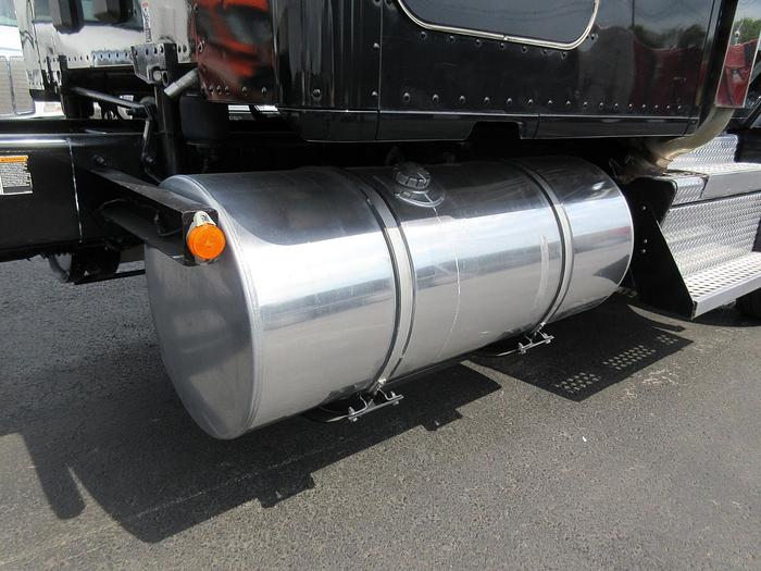 Used 2021 KENWORTH T880