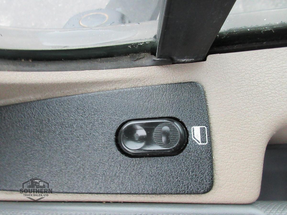 Used 2018 FREIGHTLINER CASCADIA 113