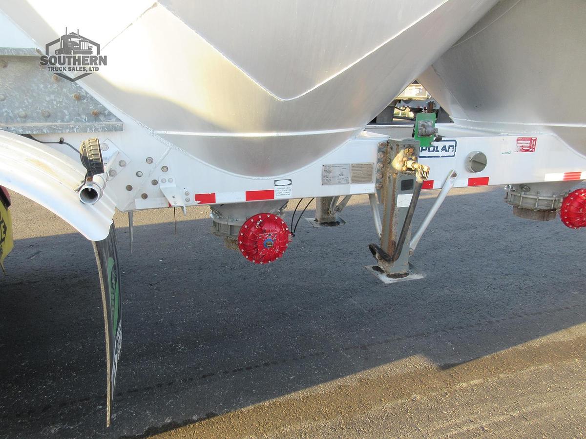 Used 2011 POLAR 41 ft