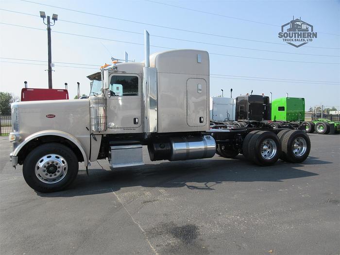 Used 2015 PETERBILT 389