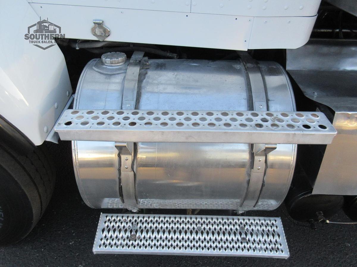 Used 2013 KENWORTH T440