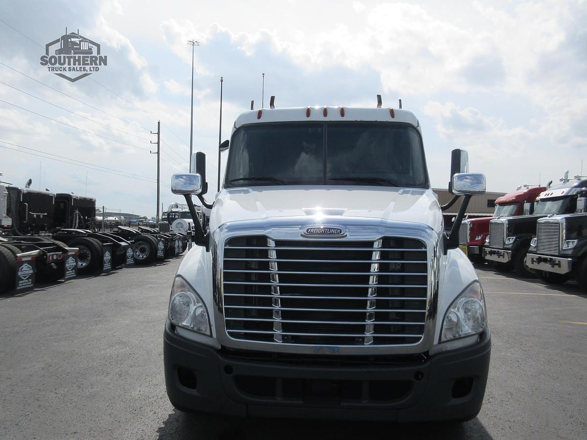Used 2020 FREIGHTLINER CASCADIA 125