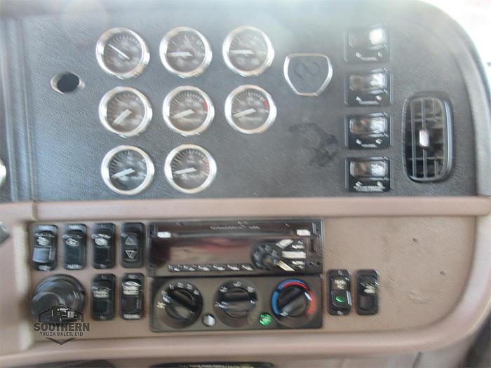 Used 2015 PETERBILT 389