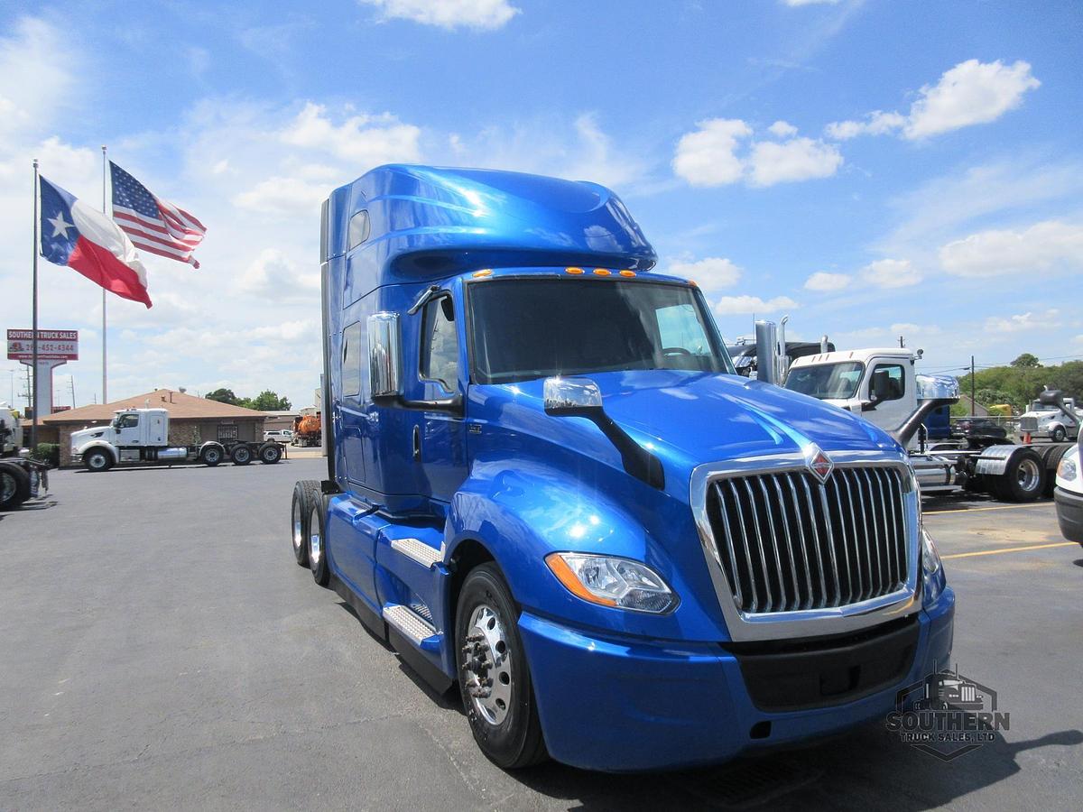 Used 2021 INTERNATIONAL LT