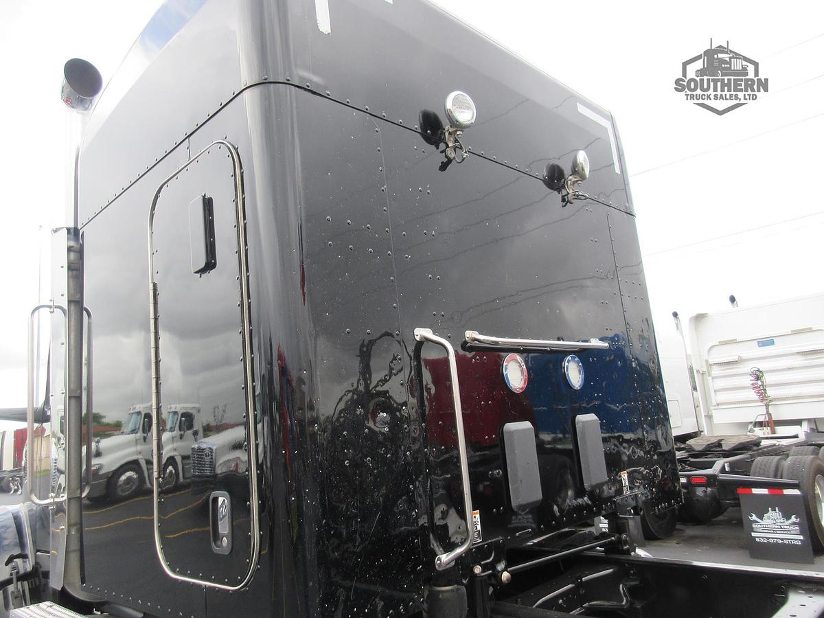 Used 2023 PETERBILT 567