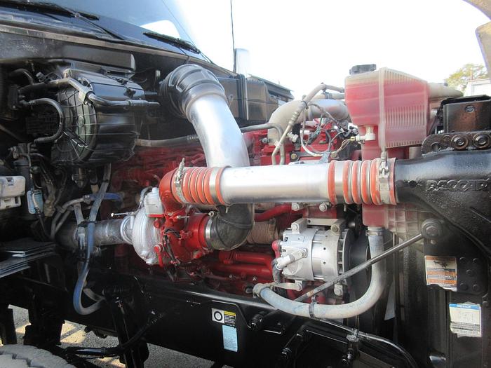 Used 2021 KENWORTH T880