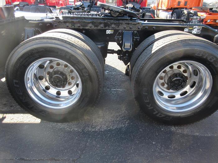 Used 2018 PETERBILT 389