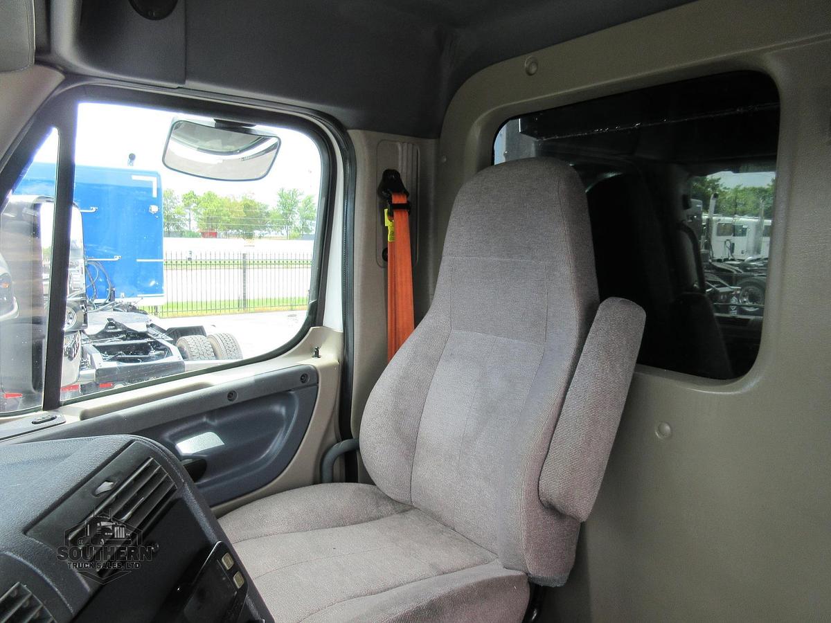 Used 2018 FREIGHTLINER CASCADIA 125