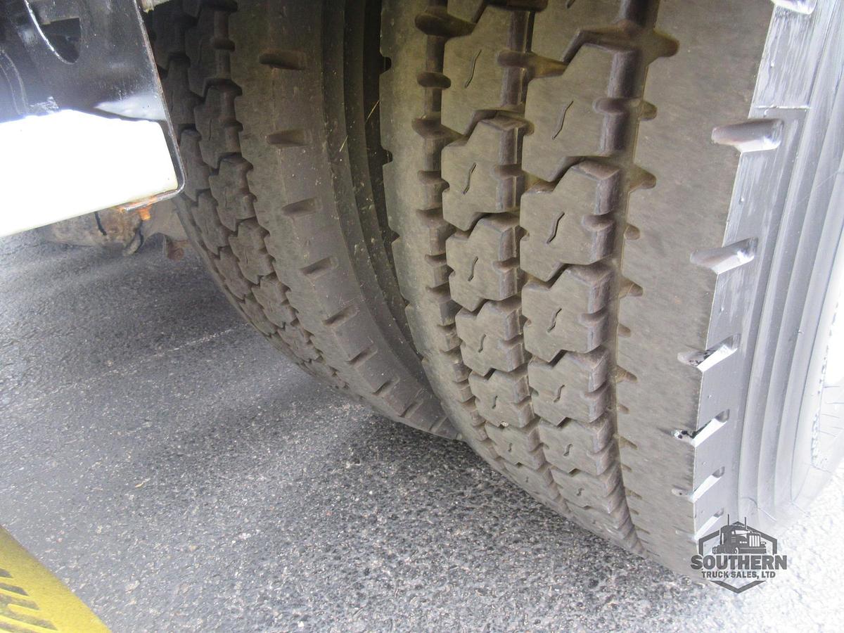 Used 2015 FREIGHTLINER CORONADO 122 SD