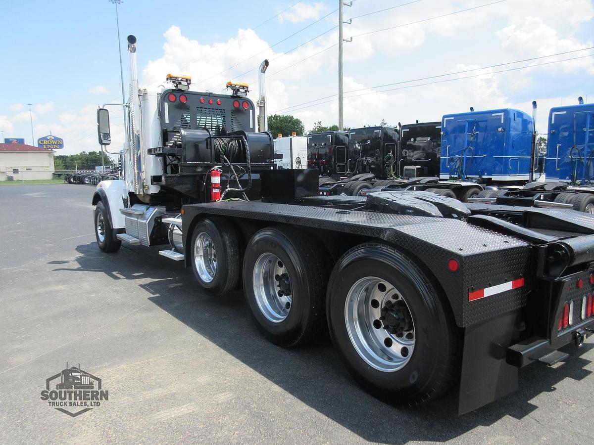 Used 2019 FREIGHTLINER CORONADO 122 SD