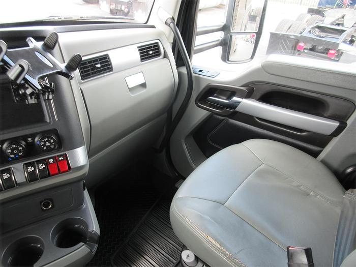 Used 2021 KENWORTH T880
