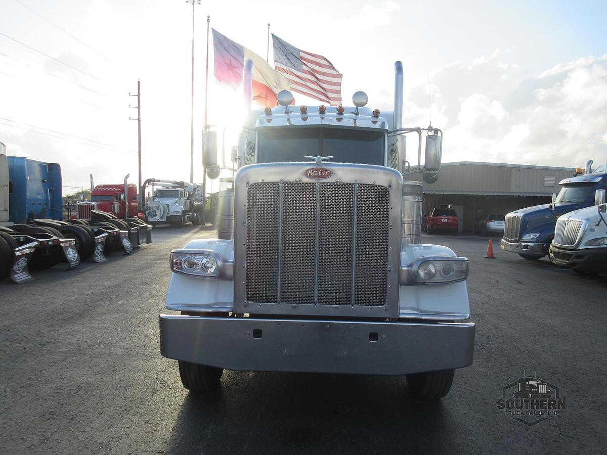Used 2018 PETERBILT 389