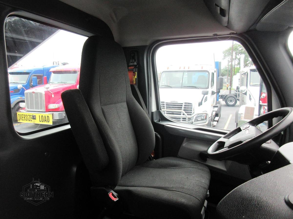 Used 2019 FREIGHTLINER CASCADIA 126