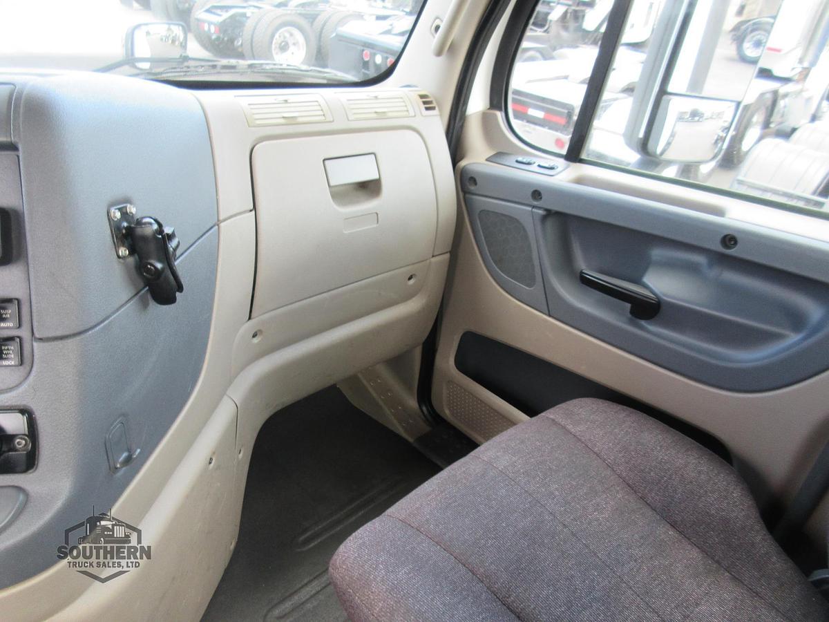 Used 2019 FREIGHTLINER CASCADIA 125