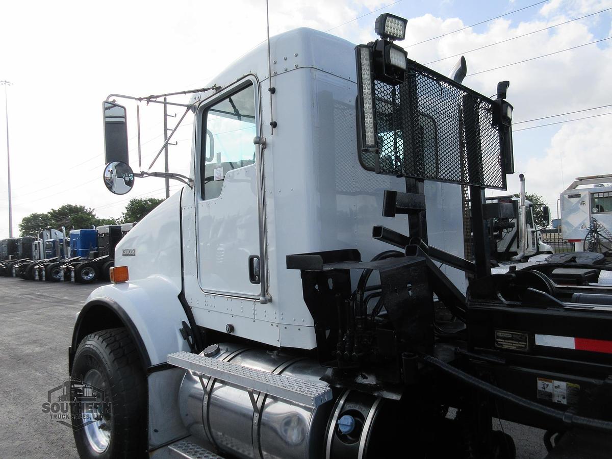 Used 2018 KENWORTH T800