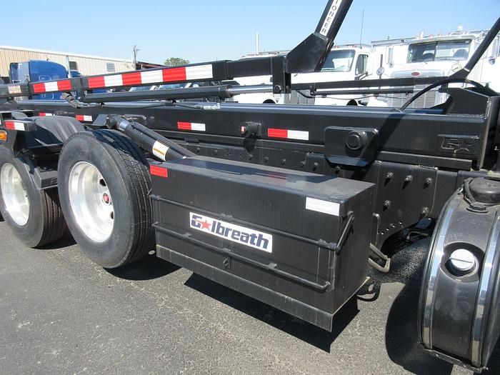 Used 2013 PETERBILT 348