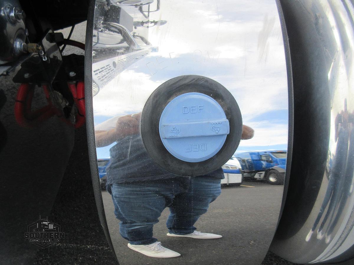 Used 2025 PETERBILT 567