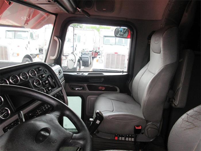 Used 2015 PETERBILT 389