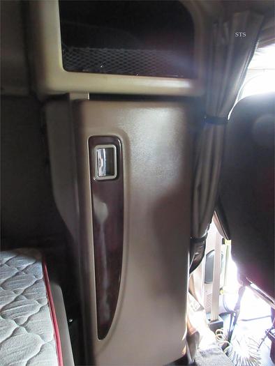 Used 2020 PETERBILT 389