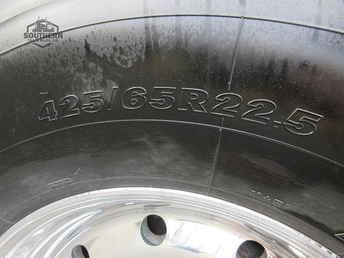 Used 2020 PETERBILT 567