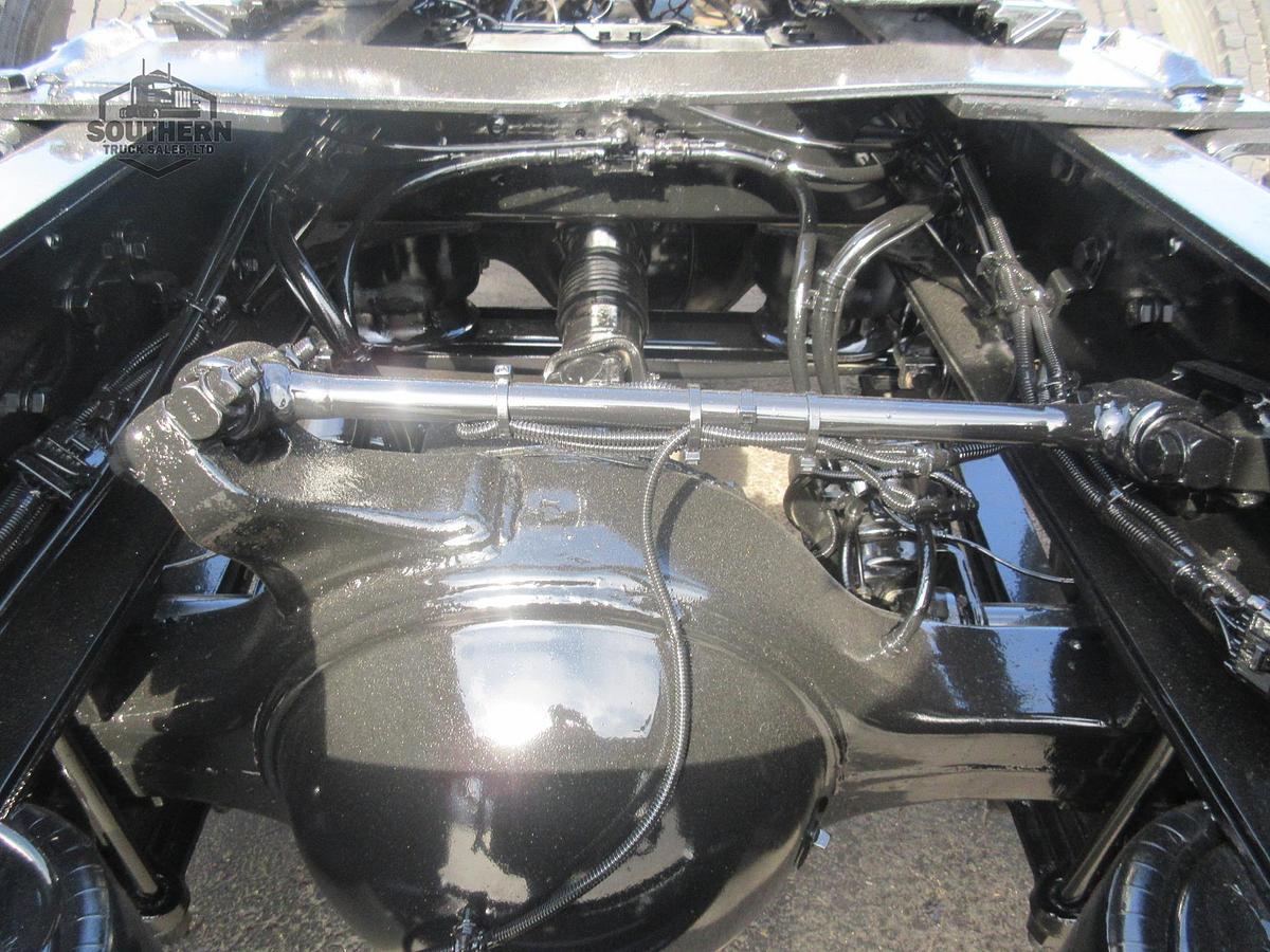 Used 2020 FREIGHTLINER 122SD