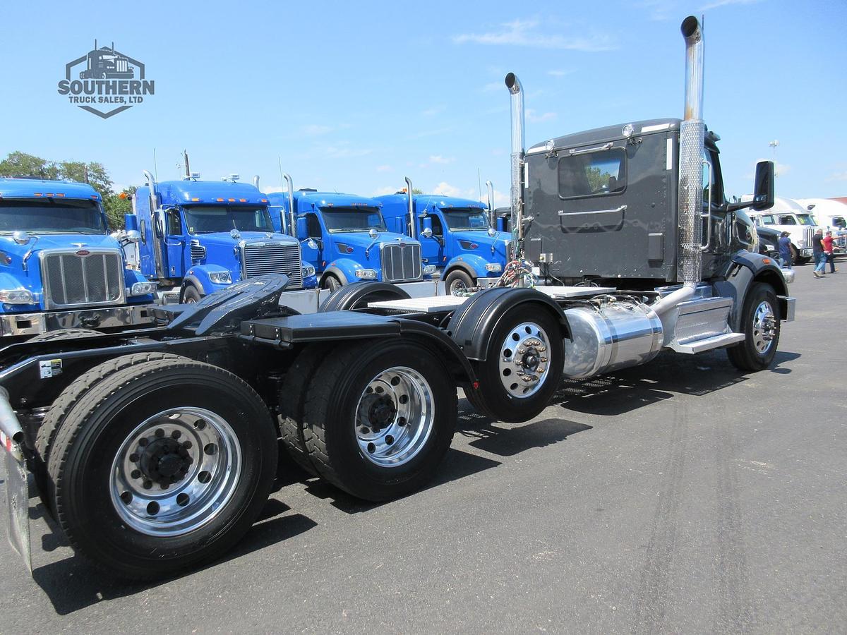 Used 2025 PETERBILT 567