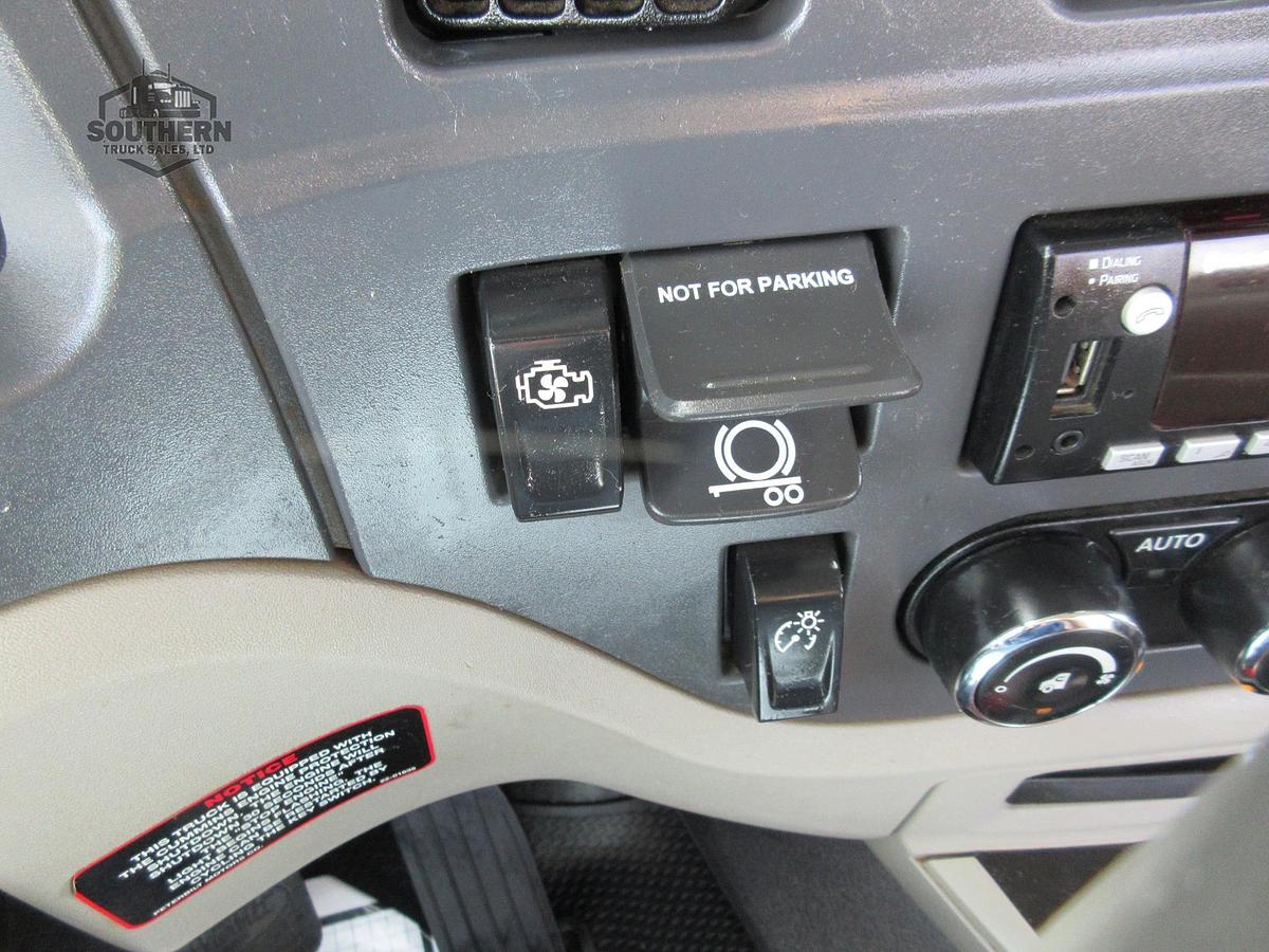 Used 2025 PETERBILT 567