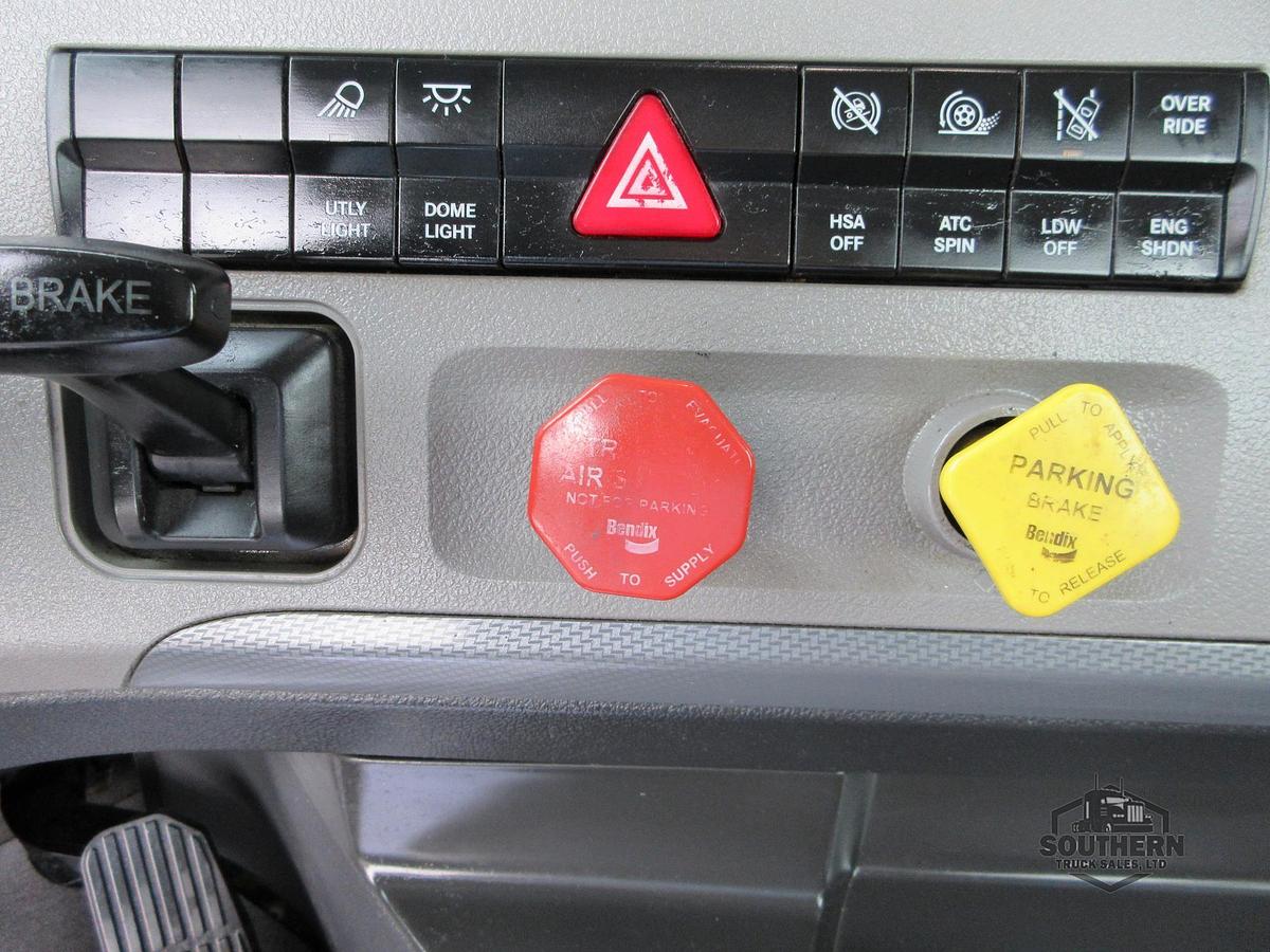 Used 2019 FREIGHTLINER CASCADIA 126