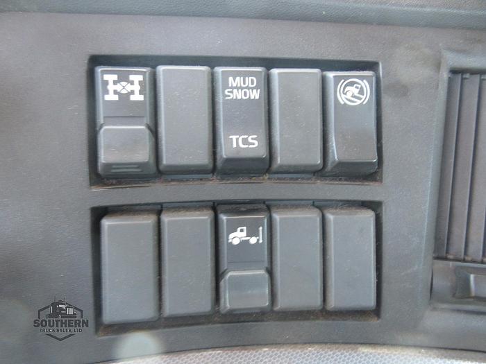 Used 2020 VOLVO VNR64T300