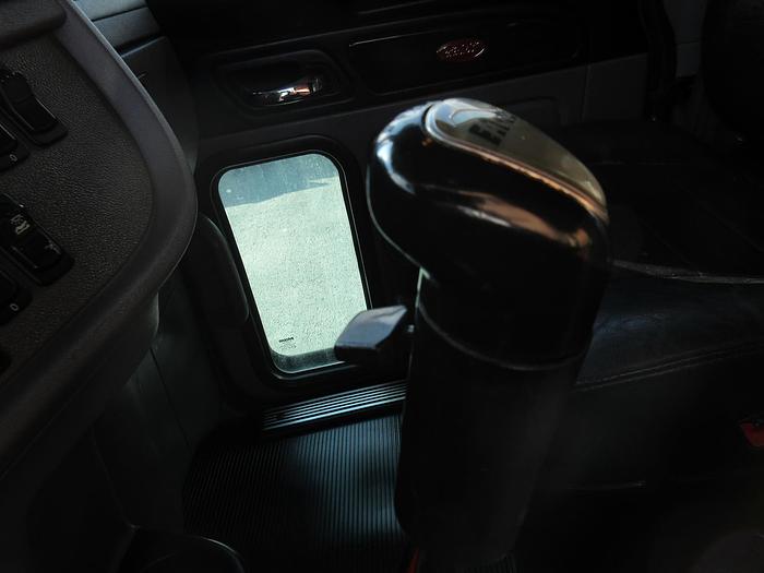 Used 2014 PETERBILT 389