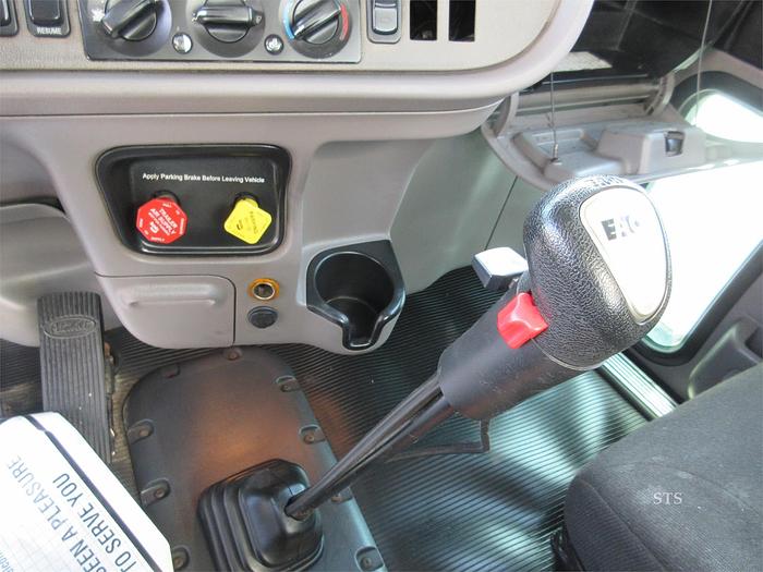 Used 2015 PETERBILT 389