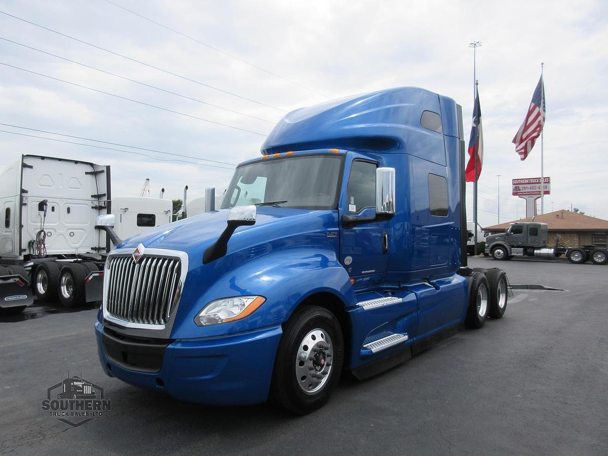 Used 2021 INTERNATIONAL LT