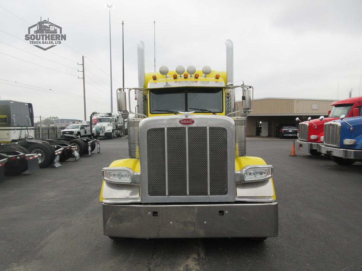 Used 2019 PETERBILT 389