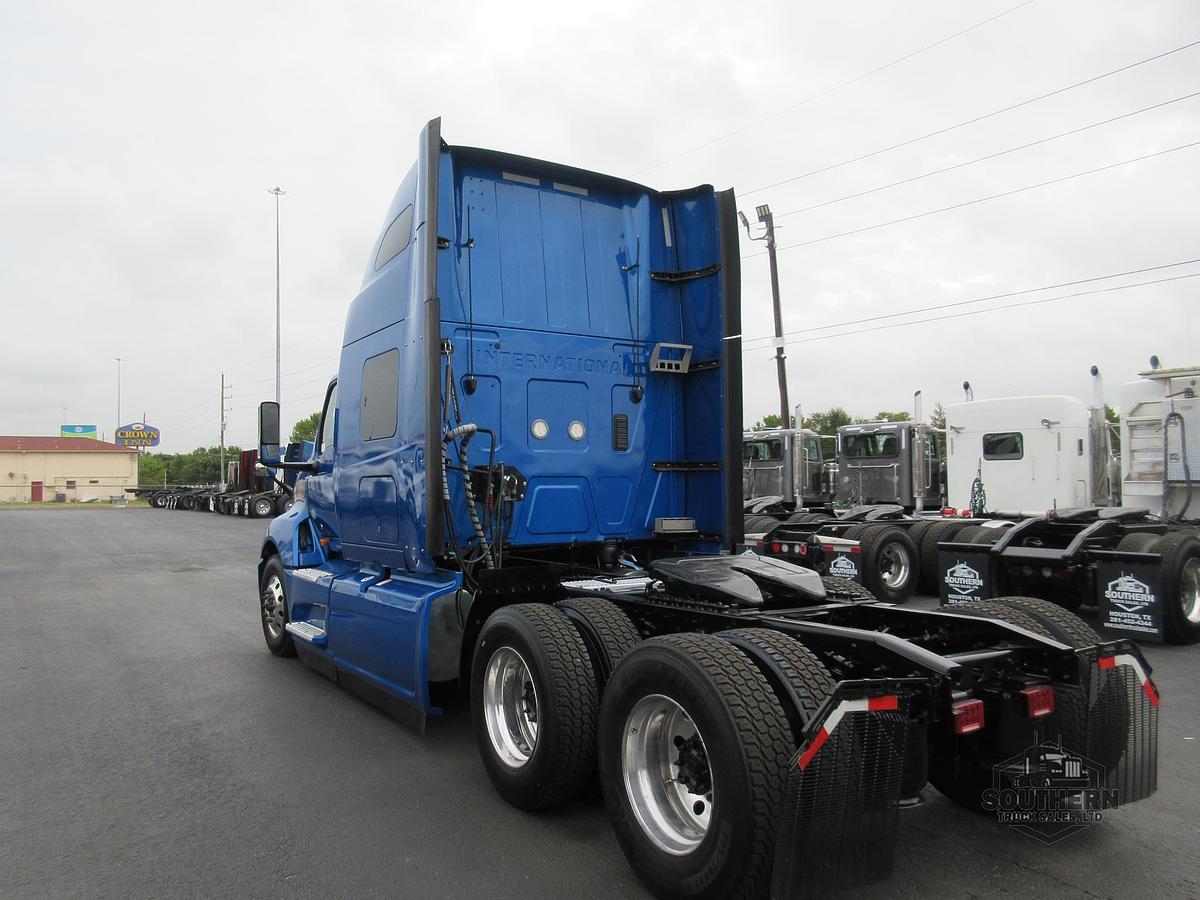 Used 2021 INTERNATIONAL LT