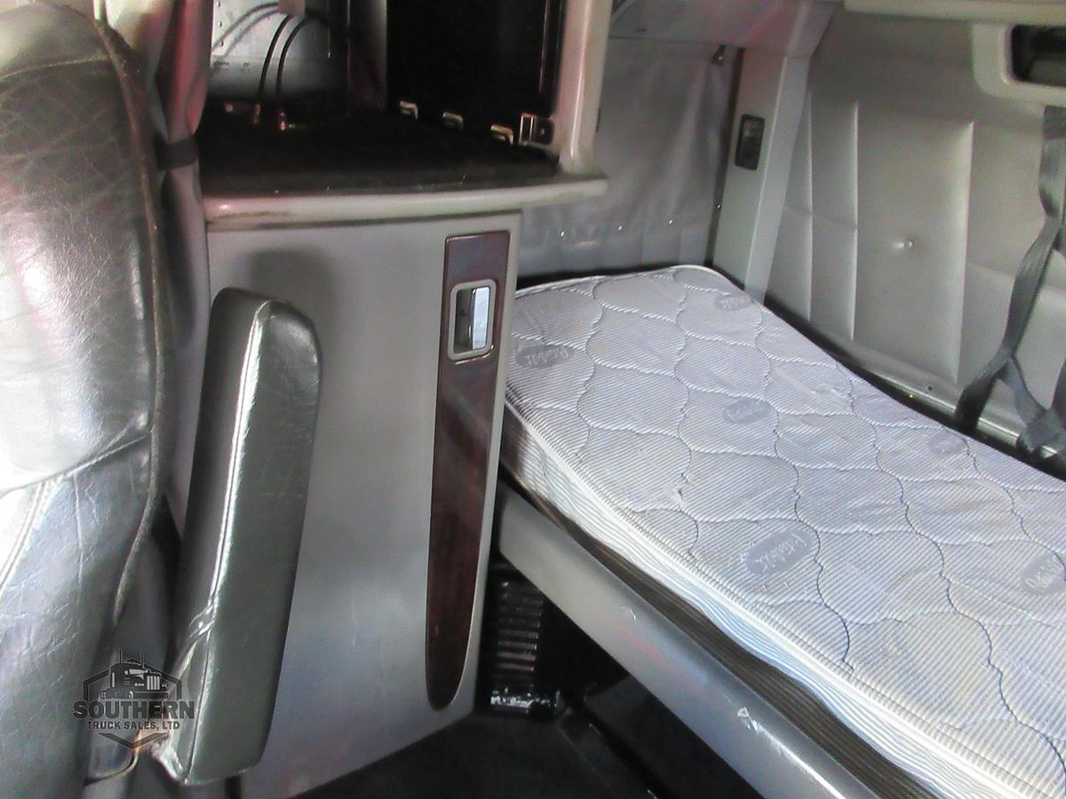 Used 2019 PETERBILT 389