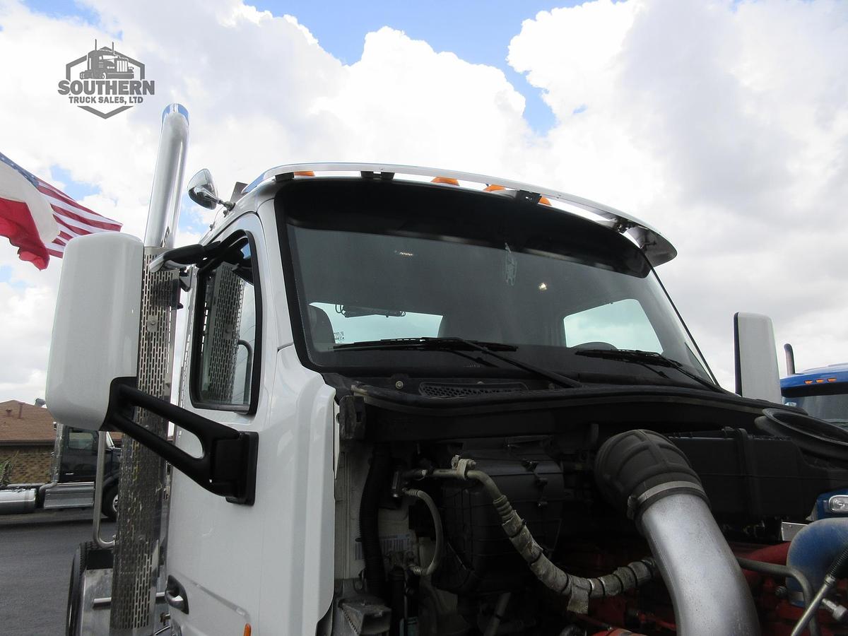 Used 2018 PETERBILT 579