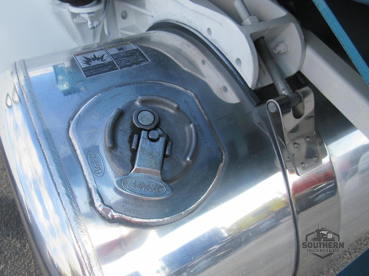 Used 2021 PETERBILT 389