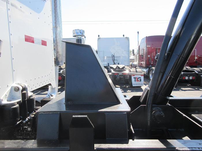 Used 2014 PETERBILT 365